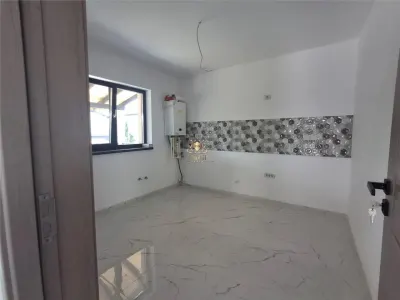 Casa 4 camere LUX  Visan la asfalt ! Mutare rapida! - foto 3