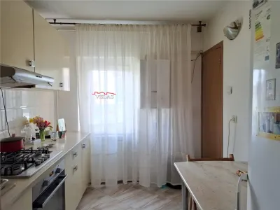 Apartament 3 camere, et 3, CT, balcon mare, doua bai - foto 6