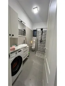 OFERTA-Casa NOUA mobilata! cu 4 camere  Visani la asfalt! Mutare imediata!Comision 0! Se accepta rest de plata sau rate! - foto 4