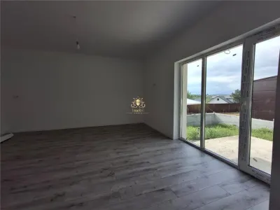 Casa parter cu 3 dormitoare si living  Bucium -Visani! comision 0% - foto 2