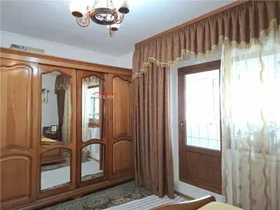 Apartamnet 2 camere, transformat in 3 camere, parter, Longinescu - foto 2
