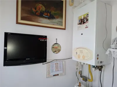 Apartamnet 2 camere, transformat in 3 camere, parter, Longinescu - foto 11