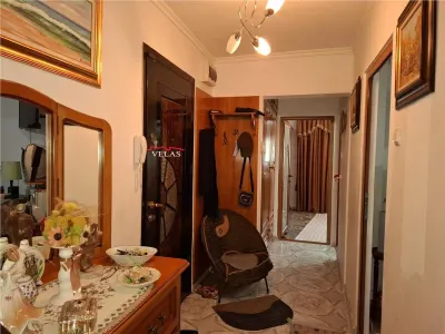 Apartamnet 2 camere, transformat in 3 camere, parter, Longinescu - foto 8