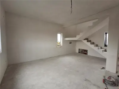 Casa eleganta 4 camere cu 500mp teren.Bucium Visani.Finalizare rapida! - foto 2