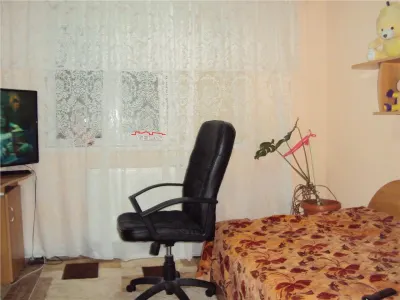 Apartament 3 camere, et 6, CT, Scoala nr 9 - foto 3