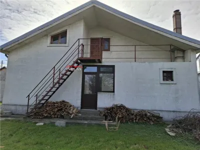 Casa Petresti, parter, s.c. 126 mp, cu teren 1250 mp - foto 23