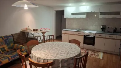 Casa Petresti, parter, s.c. 126 mp, cu teren 1250 mp - foto 4