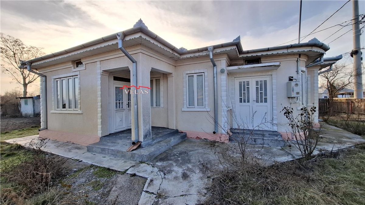 Casa com.Maicanesti, cu 3118 mp teren intravilan - Maicanesti