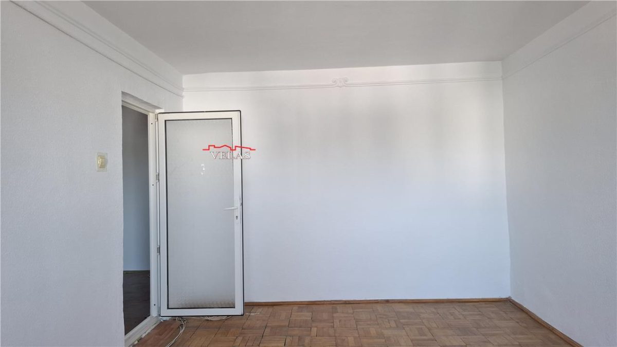 Apartament 2 camere, hol patrat, et 3, str Mare a Unirii - Focsani