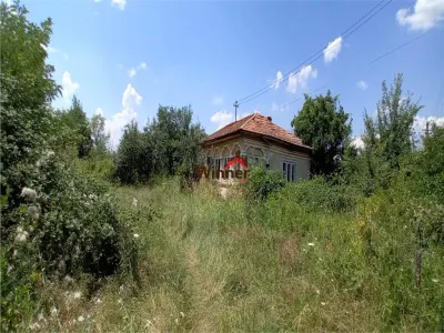 Vanzare Casa + Teren Rajletu-Govora - foto 1