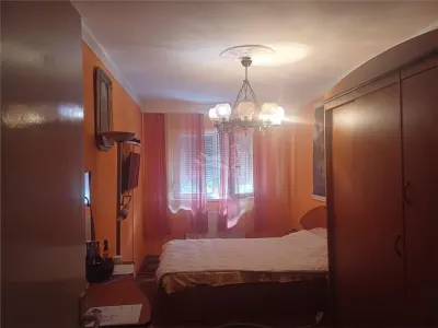 Apartament etajul 1 cu 4 camere si 2 bai in Vasile Aaron - foto 6