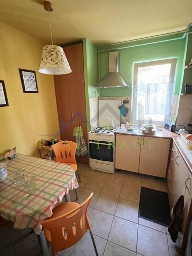 Apartament 3 camere etajul 1 zona Astra - Brasov