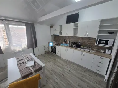 Apartament in casa 3 camere, Zona Ultracentrala Fagaras - foto 7