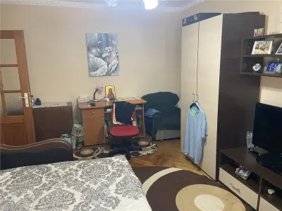 Apartament 2 camere , zona Inspectoratul Scolar , 54 mp , decomandat - foto 4