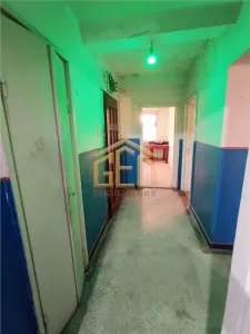 Apartament 3 camere in Moldova Noua - foto 7