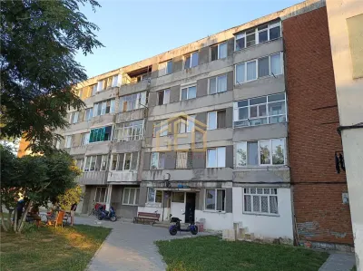 Apartament 3 camere in Moldova Noua - foto 9