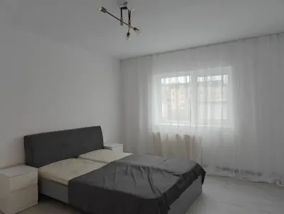 Apartament 2 camere - Zona Garii - 530 Euro - foto 2