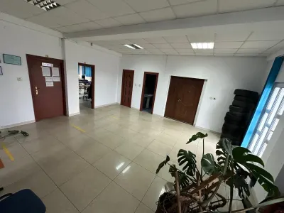 Spaţiu comercial modern - 203 mp - disponibil imediat, zona Vitesco - foto 3