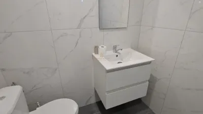 CLĂDIRE COMERCIALĂ 1.887 MP ÎN SUCEAVA | BIROURI + DEPOZITARE | ACCES TIR | ZONA KAUFLAND BURDUJENI | COMISION 0% - foto 7