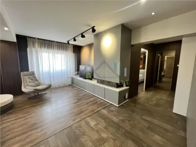 Apartament 4 camere decomandat intrare Racadau - foto 3