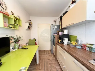 Apartament 2 camere etaj intermediar zona Doamna Stanca - foto 6