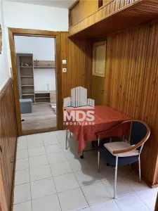Mobilat si utilat la etajul 1 linga Piata Doina - foto 3