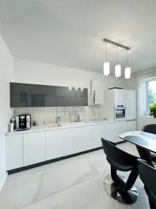 BUZIASULUI - CASA INDIVIDIUALA PREMIUM - 4 CAMERE LUX  3 BAI - PISCINA - GARAJ - TEREN 712mp - foto 14