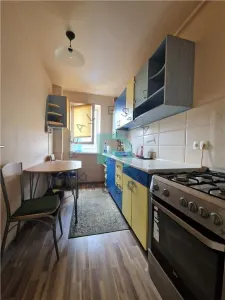 Apartament  2 camere, parcare, Coresi, Tractorul - foto 5