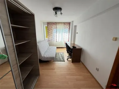 Apartament 3 camere, central, etaj 4 cu acoperis - foto 12