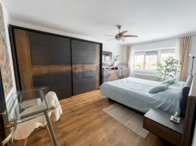 RECO, Apartament 3 camere, decomandat, renovat complet, etaj intermediar - foto 2