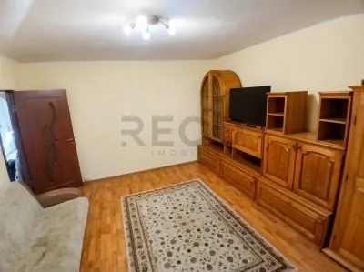 RECO Apartament decomandat cu 3 camere Piata 22 Decembrie - foto 2