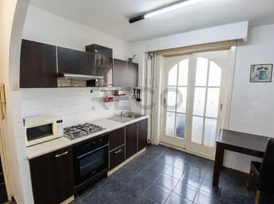 RECO Apartament cu 3 camere decomandat etaj 2 bloc cu lift zona cicero - foto 2