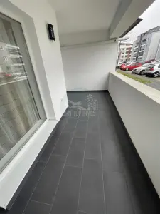 Apartament modern cu 3 camere terasa si 2 parcari in Kogalniceanu - foto 8