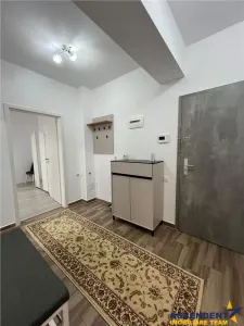 Apartament modern cu 2 camere, amplasare excelenta in Coresi - Tractorul, Brasov - foto 3