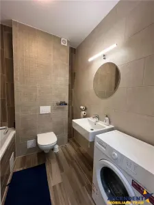 Apartament modern cu 2 camere, amplasare excelenta in Coresi - Tractorul, Brasov - foto 5
