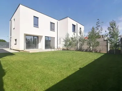 MOSNITA - DUPLEX MODERN -COMPARTIMENTARE EXCELENTA - Mosnita Noua