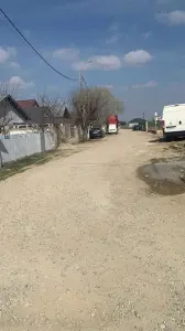 Teren Dumitrana ,utlitati,parc,5 min de statia stb si gradinita - Dumitrana