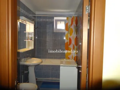 Inchiriez apartament 2 camere la etajul 1, zona Bancilor - Arad