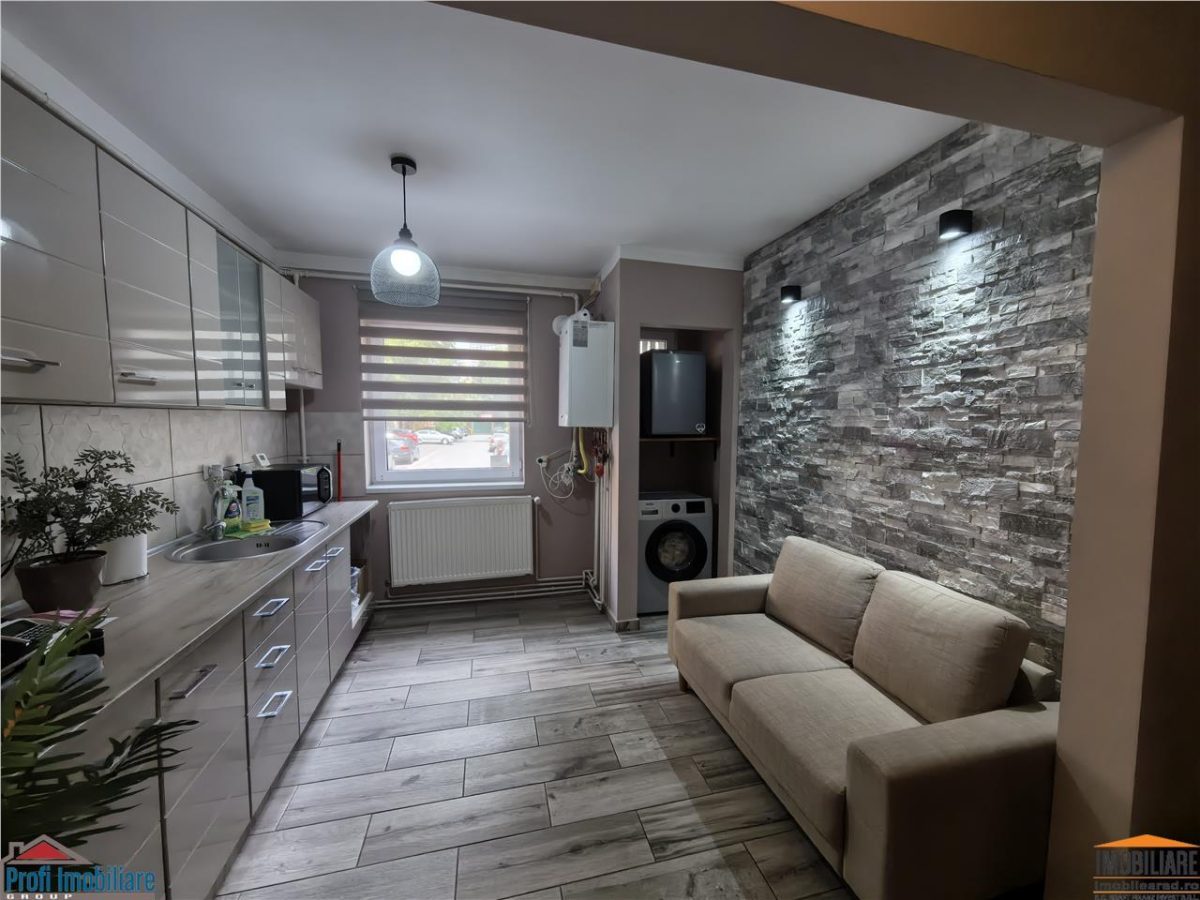 Apartament 2 camere Ultracentral - Salon - Birou - Cabinet - Arad