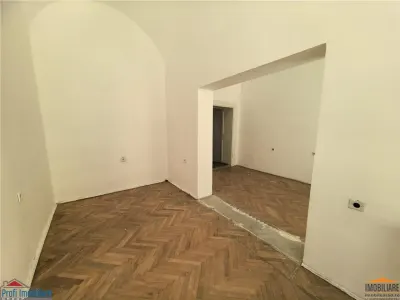 Spatiu comercial si birouri pe Metianu colt cu Ludovic Szantay - foto 3
