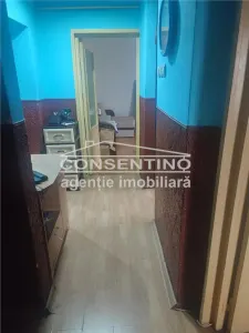 Se vinde apartament cu 3 camere  , etaj 2, Micro V - foto 5