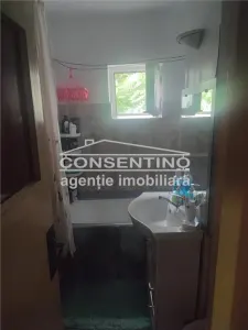 Se vinde apartament cu 3 camere  , etaj 2, Micro V - foto 9