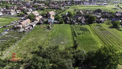 Casa din lemn si teren generos, Ernei, toate utilitatile - foto 5