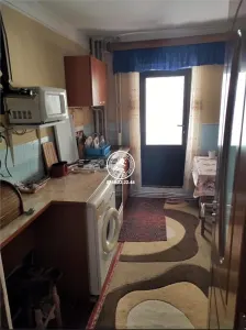 Apartament 2 camere, decomandat, parter - cartier Cug - foto 3