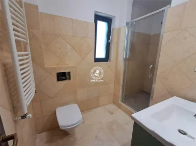 Casa cocheta de vanzare, zona centrala Tg. Cucu - Podul de Fier - foto 15