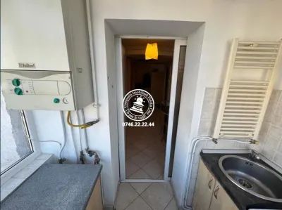 Apartament 2 camere, decomandat - Centru / Palas - foto 5