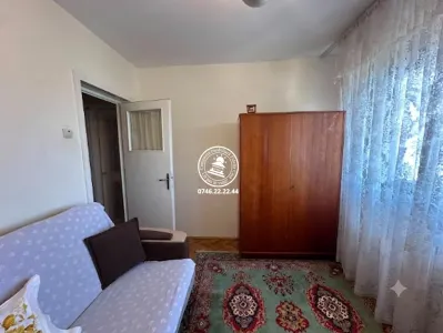 Apartamen 3 camere de vanzare, semidecomandat, etaj intermediar - Podu Ros - foto 11