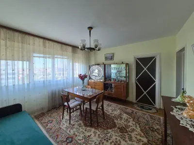 Apartamen 3 camere de vanzare, semidecomandat, etaj intermediar - Podu Ros - foto 4