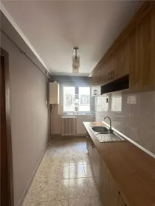 Apartament 3 camere de vanzare, semidecomandat, etaj intermediar, bloc fara risc - Centru / Piata Unirii - foto 11