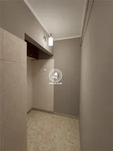 Apartament 3 camere de vanzare, semidecomandat, etaj intermediar, bloc fara risc - Centru / Piata Unirii - foto 12